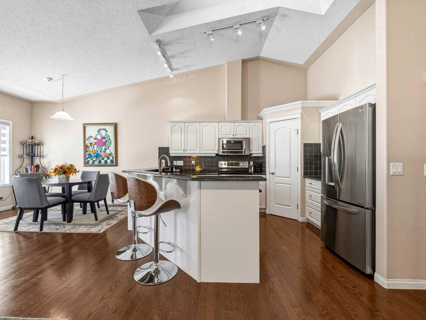 84 Sierra Morena Landing SW