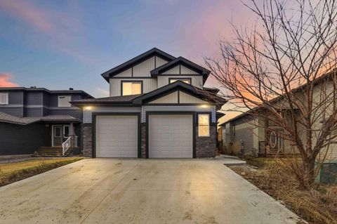 Photo of 339 Killdeer Way, Fort McMurray, AB T9K 0P1 (MLS # A2312108)