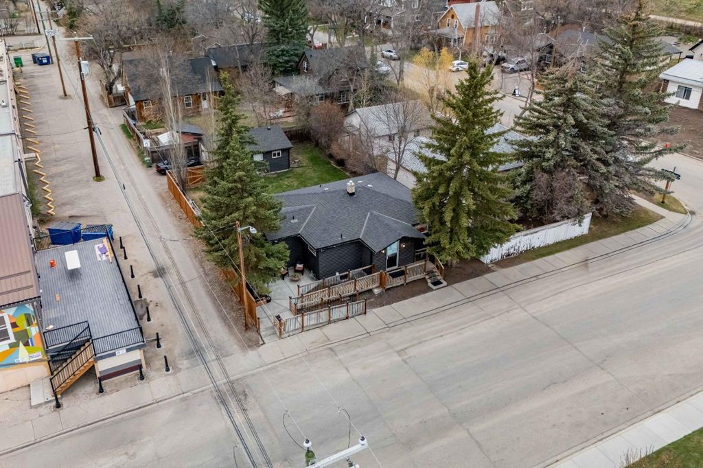 Photo of 2 Elk Avenue, Okotoks, AB T1S 1J8 (MLS # A2308807)