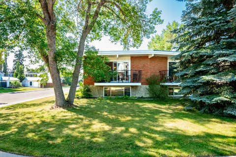 Photo of 2301 4 Avenue NW, Calgary, AB T2N 0P1 (MLS # A2332462)