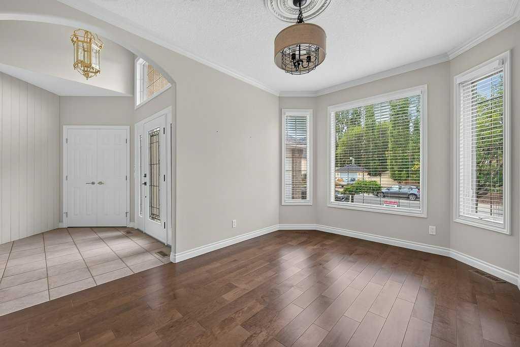 52 Sandstone Ridge Crescent
