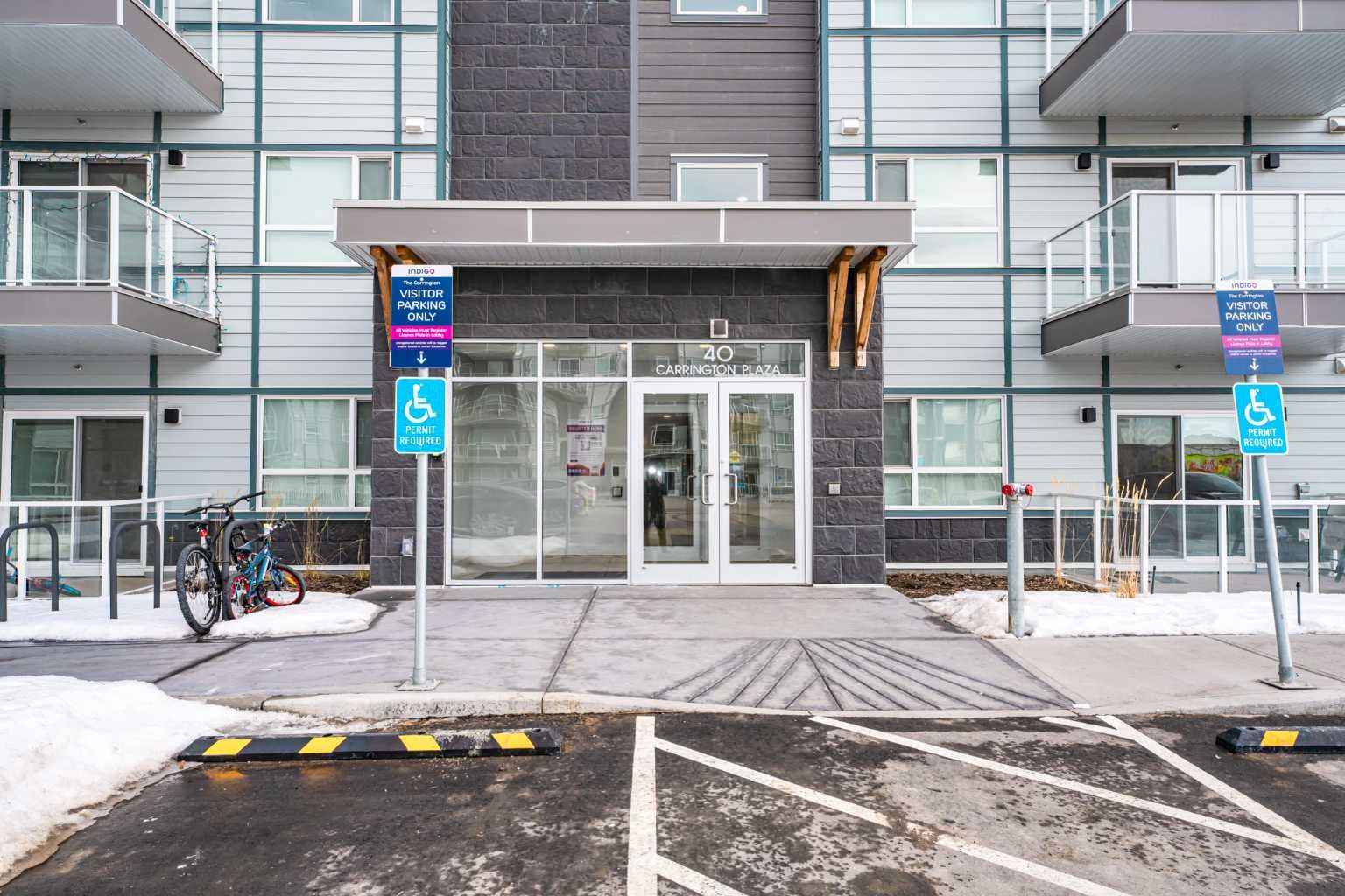 40 Carrington Plaza N 215