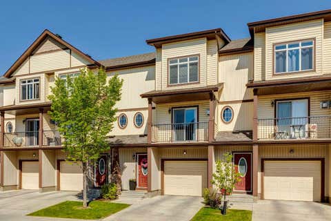 Photo of 409 Copperpond Landing SE, Calgary, AB T2Z 1G9 (MLS # A2330177)