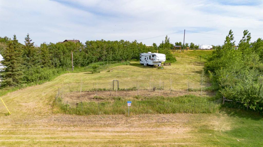 Photo of 5 Shelayne Crescent, White Sands, AB T0C 3B0 (MLS # A2310438)