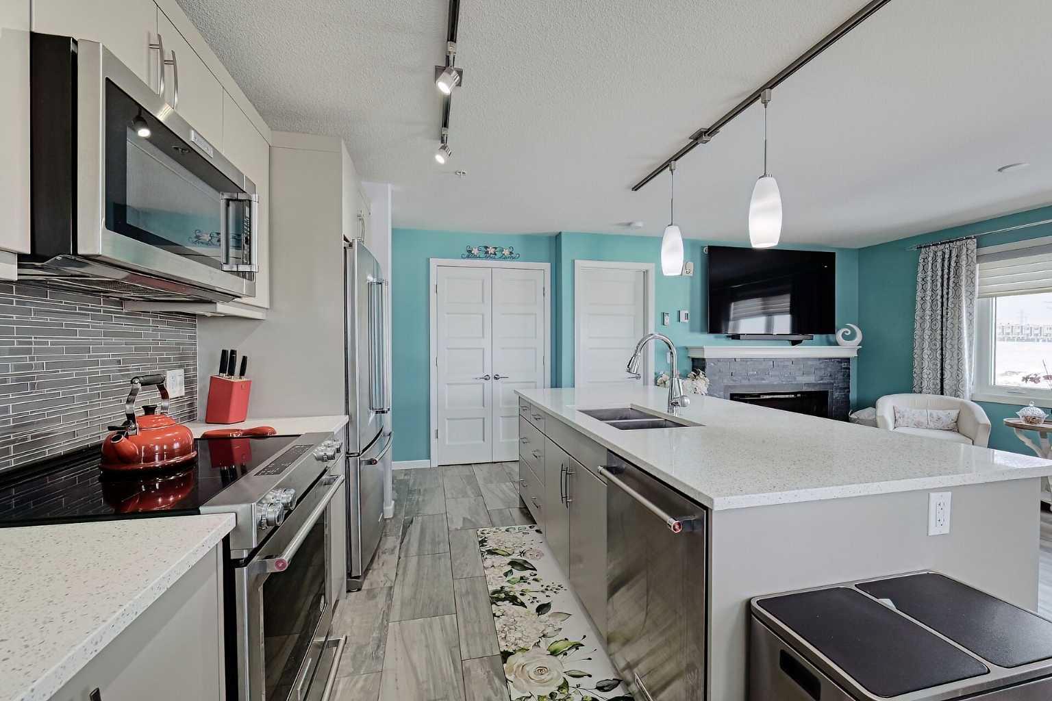 450 Kincora Glen Road NW 2307