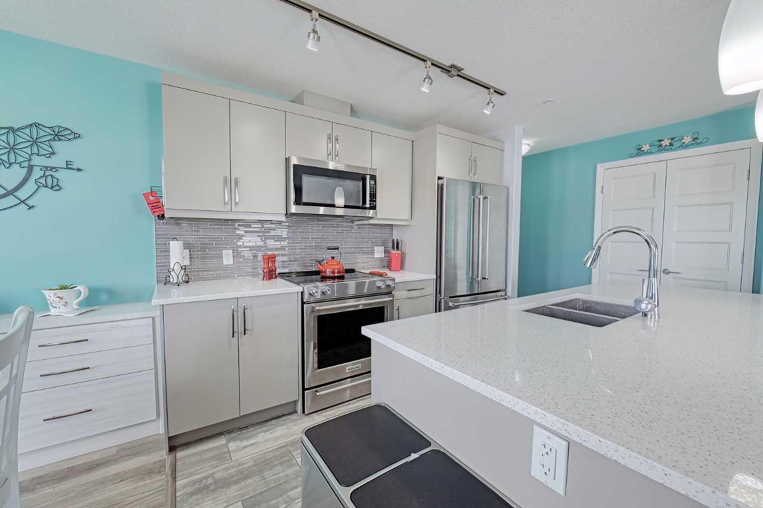 450 Kincora Glen Road NW 2307