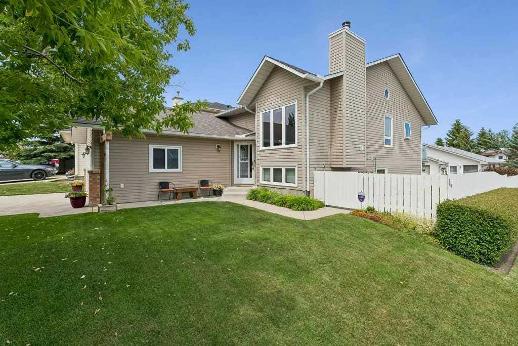 Photo of 44 Macewan Ridge Gate NW, Calgary, AB T3K 3W2 (MLS # A2324164)