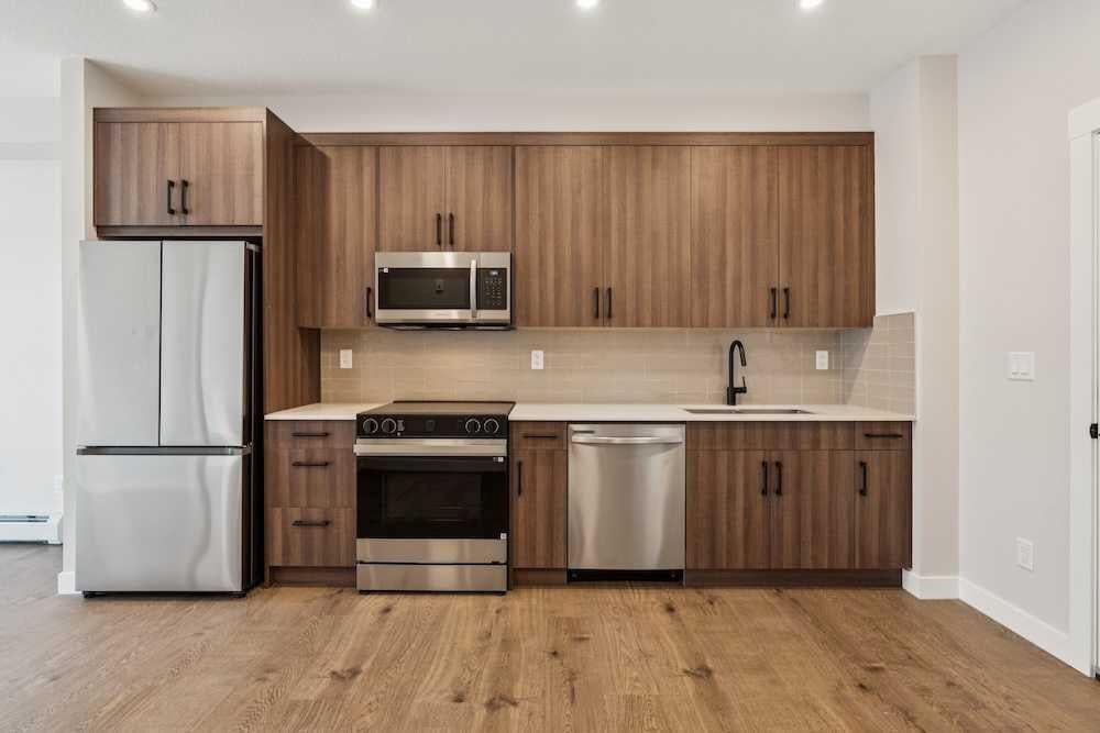 14910 1 Street NW 1215