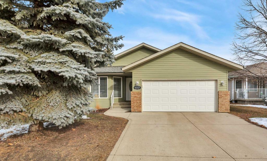 Photo of 6915 Cobb Street, Lacombe, AB T4L 2N1 (MLS # A2295769)