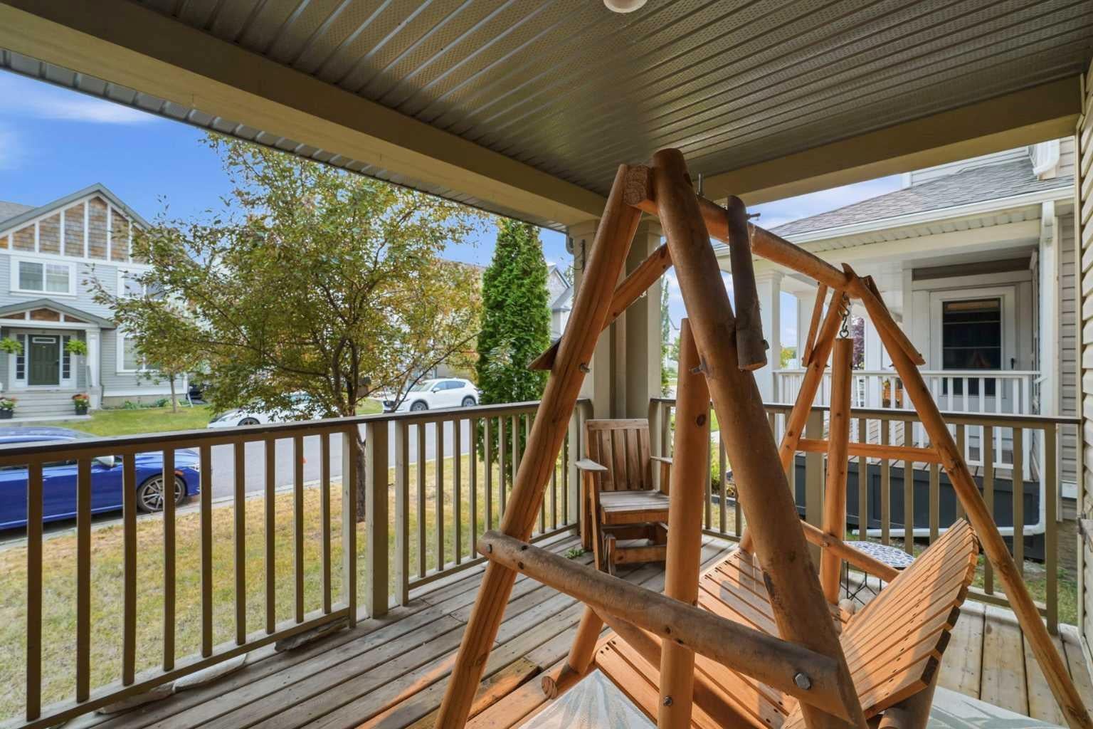 26 Copperpond Place SE