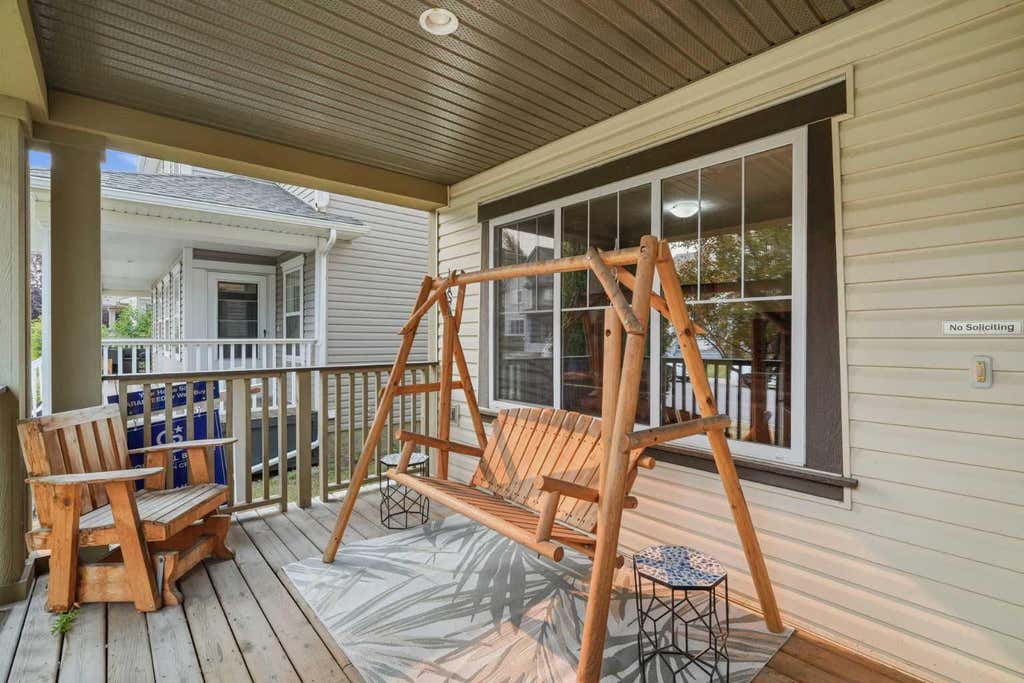 Photo of 26 Copperpond Place SE, Calgary, AB T2Z 0L6 (MLS # A2336005)