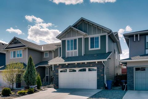 Photo of 203 Bayview Circle SW, Airdrie, AB T4B 5A7 (MLS # A2319899)