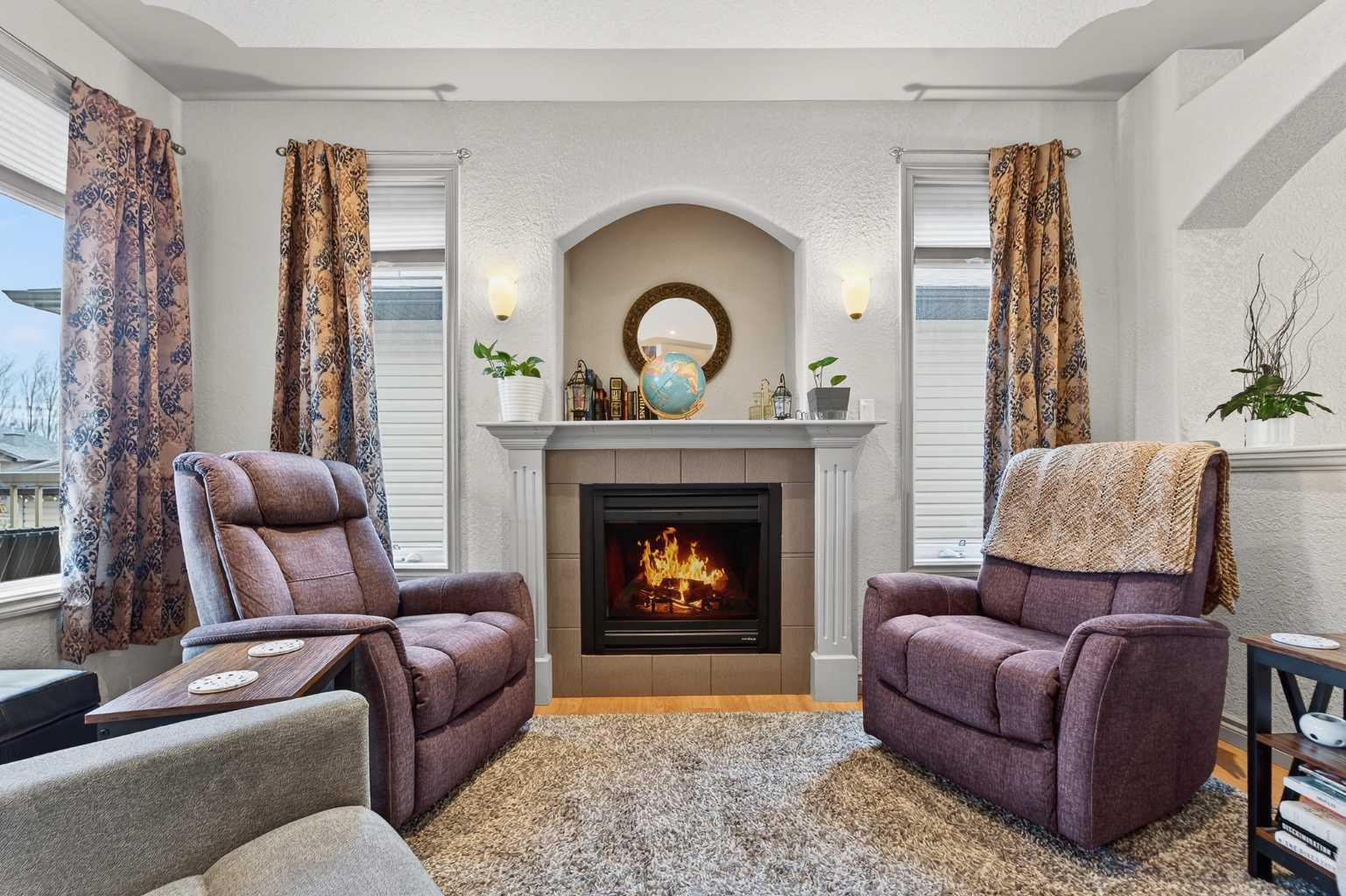 388 Grizzly Crescent N