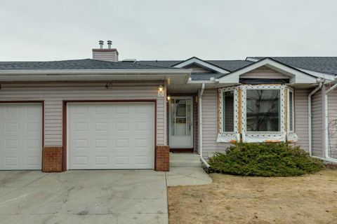 42 Harvest Oak Circle NE Calgary AB T3K 4S6