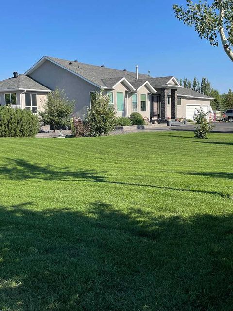 24 Silvertip Drive Rural Foothills County AB T1V 1Z2
