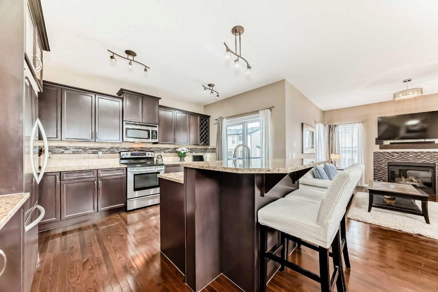 301 Kincora Glen Rise NW