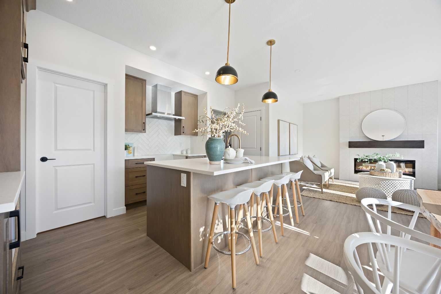 1398 Bayview Crescent SW