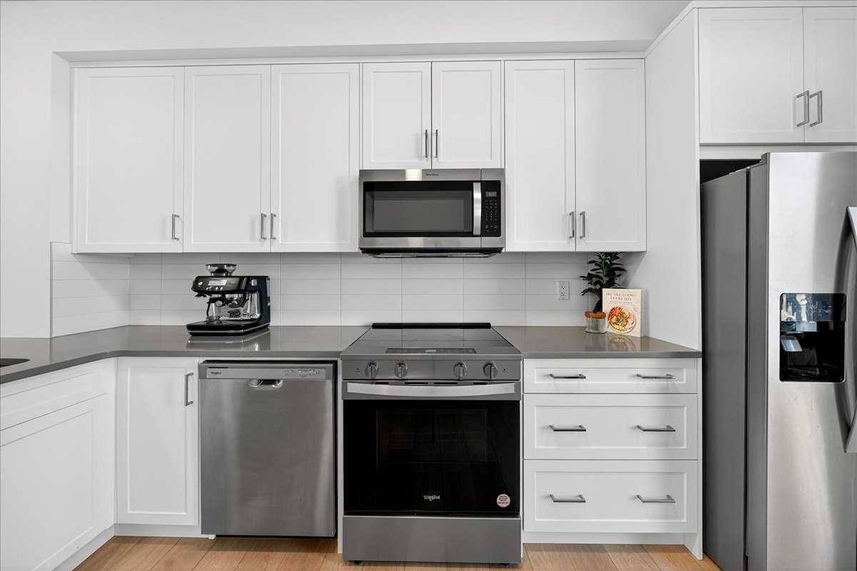 437 Alpine Avenue SW 304