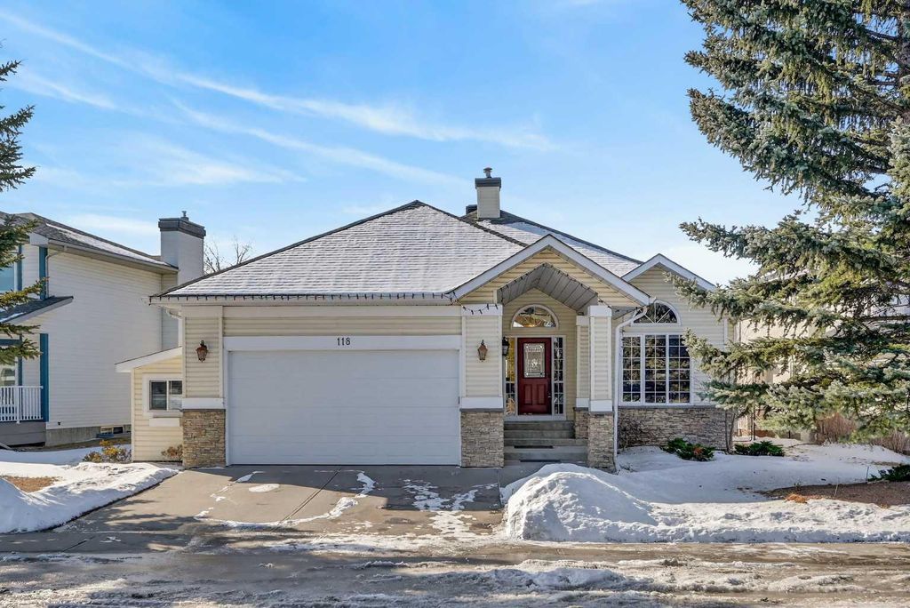 Photo of 118 Douglas Woods Hill SE, Calgary, AB T2Z 2G6 (MLS # A2288887)