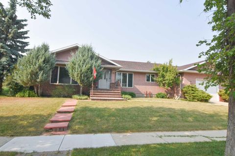 Photo of 250 2 Avenue W, Rockyford, AB T0J 2R0 (MLS # A2332217)