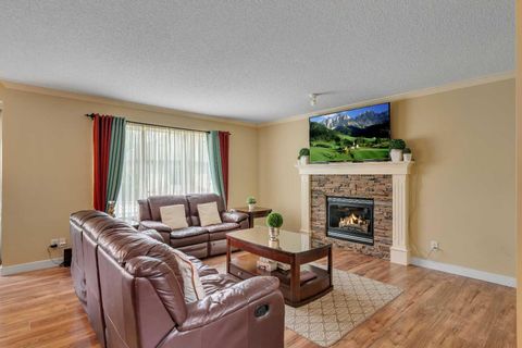 Photo of 105 West Creek Pond, Chestermere, AB T1X 1H4 (MLS # A2327364)