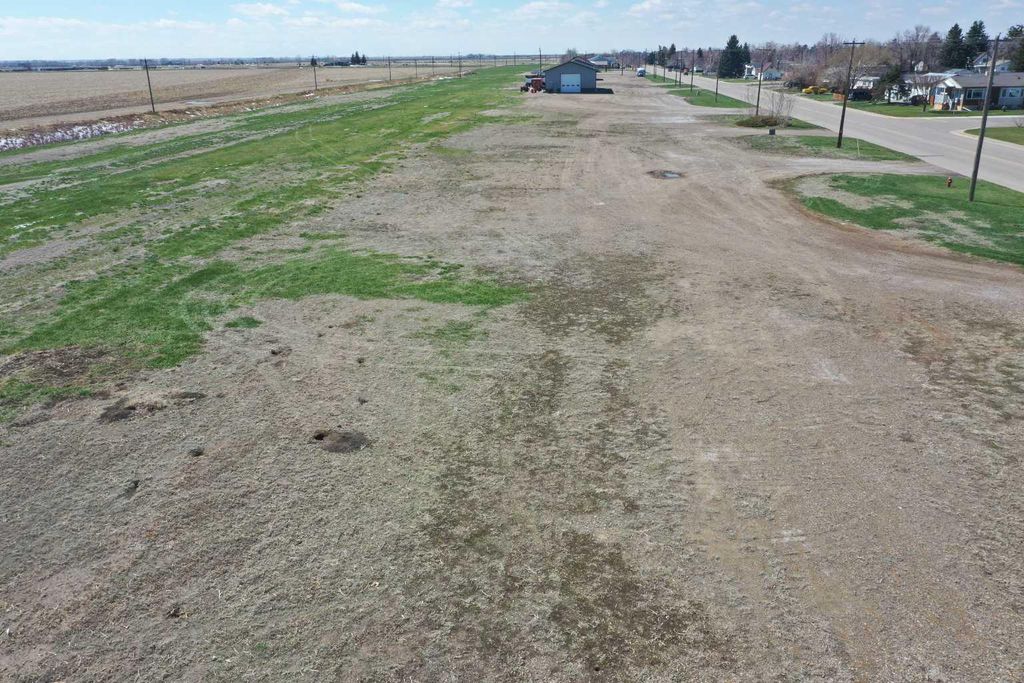 Photo of 611 1 Avenue N, Vauxhall, AB T0K 2K0 (MLS # A2305548)