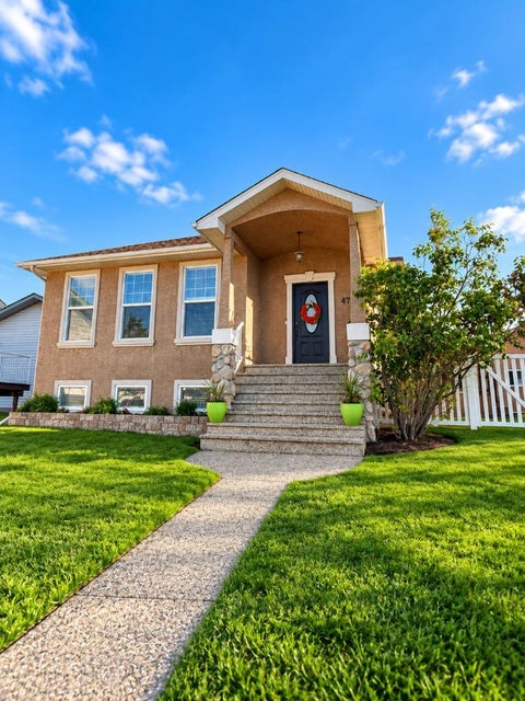 Photo of 47 Kreiner Crescent Cres, Whitecourt, AB T7S 1X5 (MLS # A2346408)