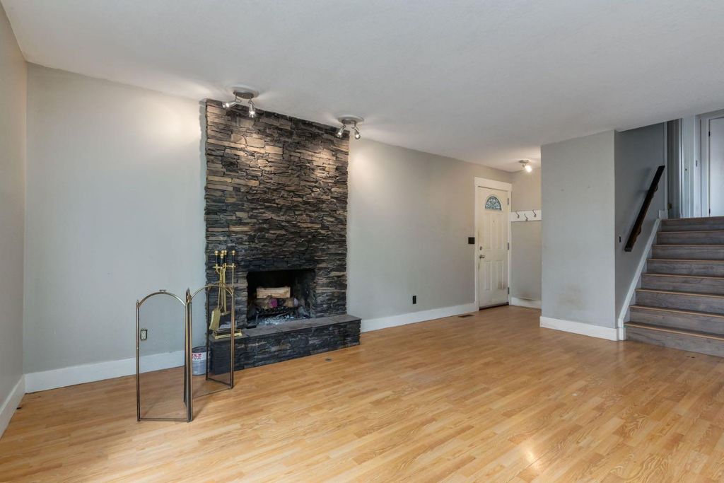 Photo of 3 Berwick Close NW, Calgary, AB T3K 1C3 (MLS # A2316321)