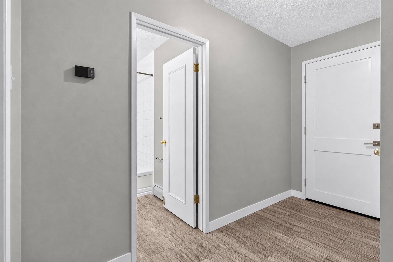 808 Royal Avenue SW 205