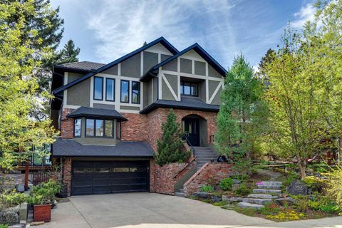 Photo of 3013 Montcalm Crescent SW, Calgary, AB T2T 3M8 (MLS # A2310887)