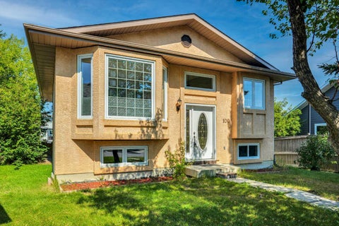 Photo of 100 Shawbrooke Circle SW, Calgary, AB T2Y 3A1 (MLS # A2340497)