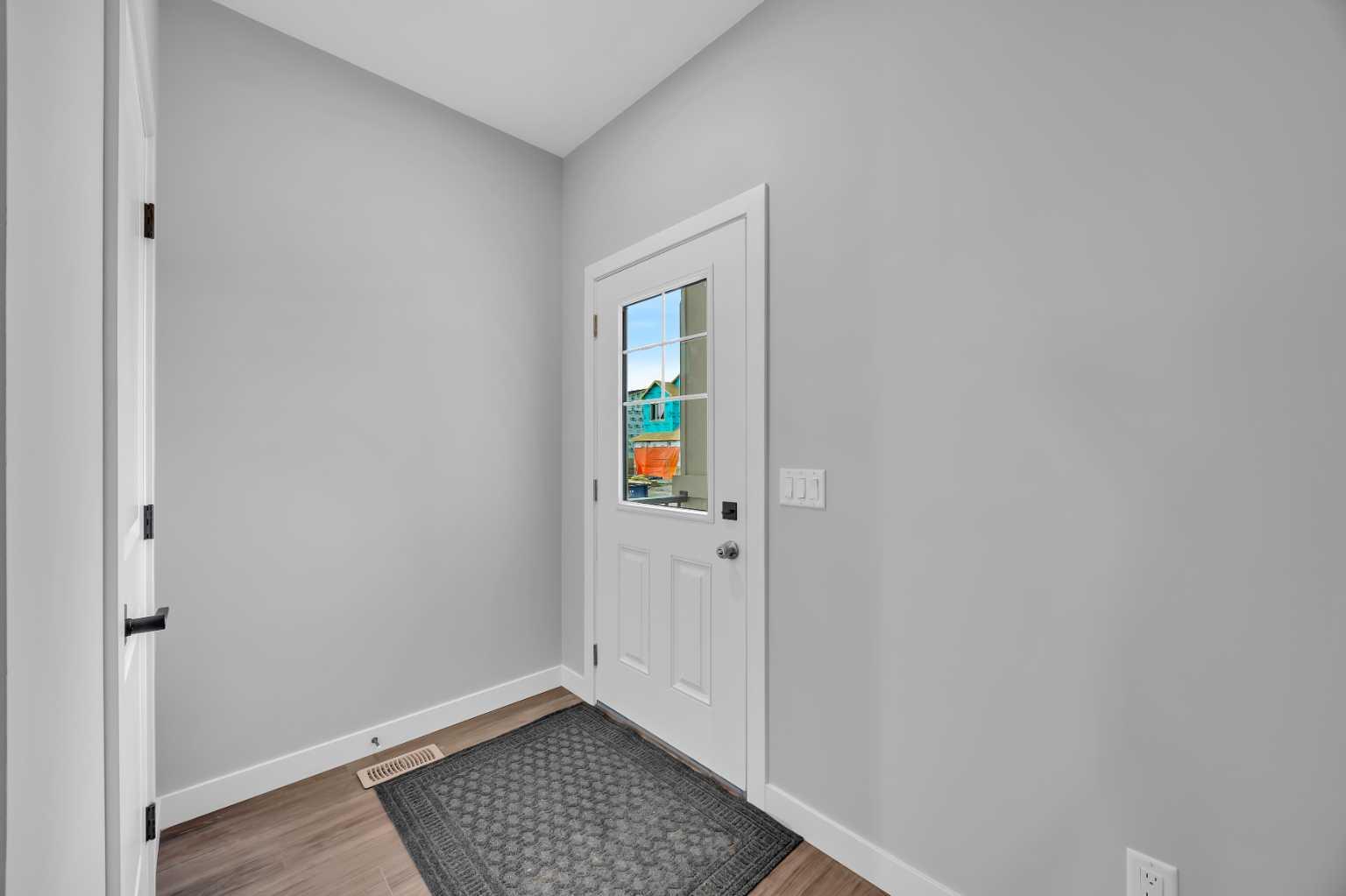 17 Hotchkiss Garden SE