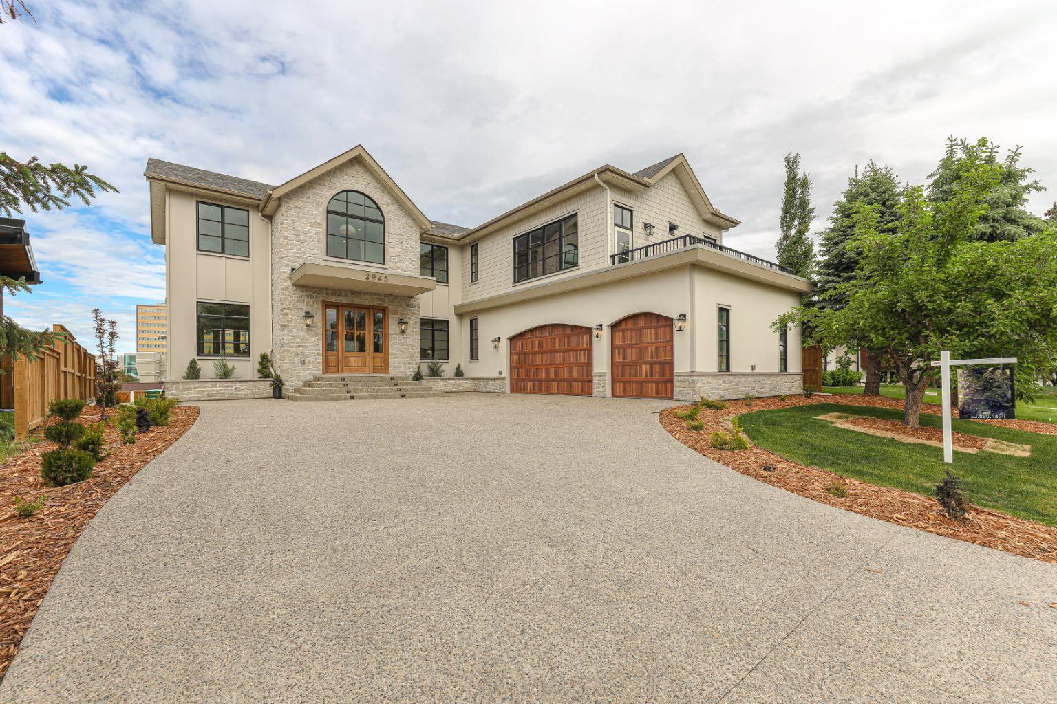 2945 Toronto Crescent NW