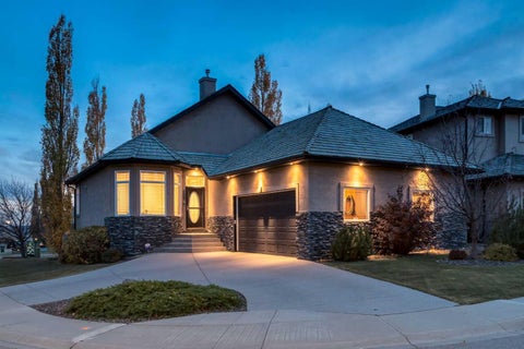 Photo of 129 ROYAL Bay NW, Calgary, AB T3G 5J6 (MLS # A2352098)
