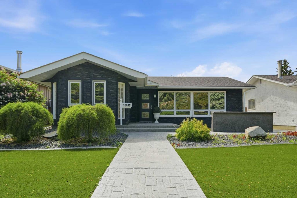 Photo of 10012 Willowview Road SE, Calgary, AB T2J 1P4 (MLS # A2322285)