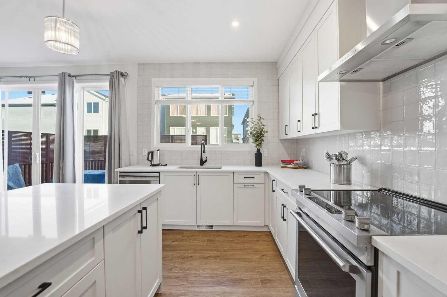 102 Setonstone Manor SE