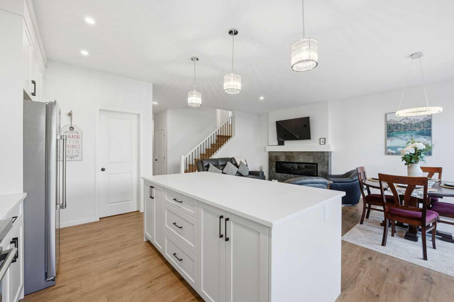 102 Setonstone Manor SE