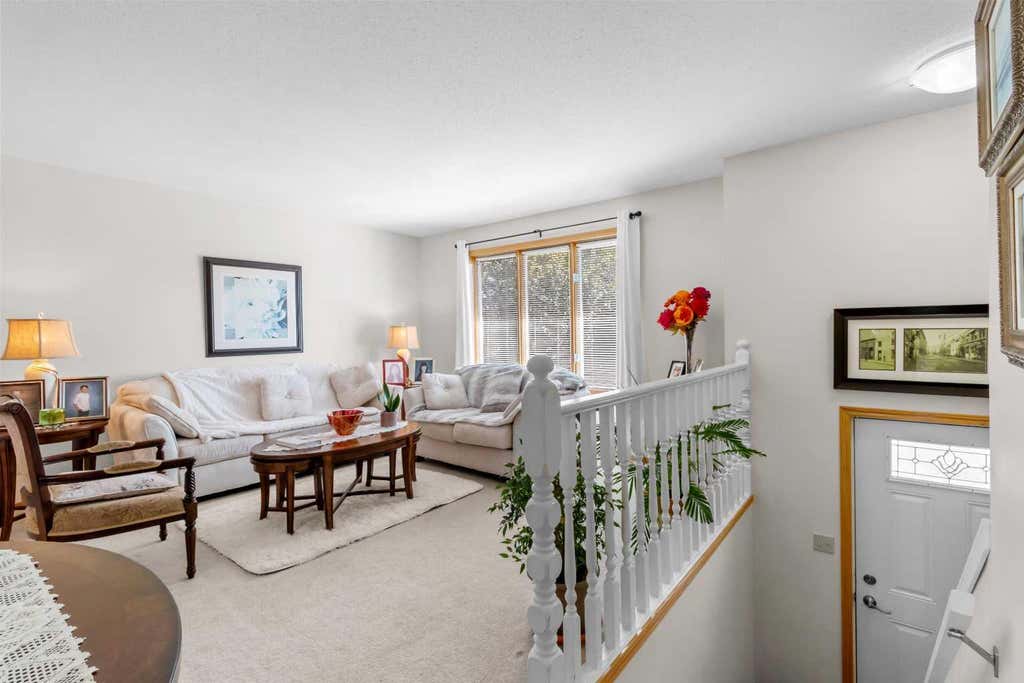Photo of 2100 25 Avenue, Bowden, AB T0M 0K0 (MLS # A2338469)