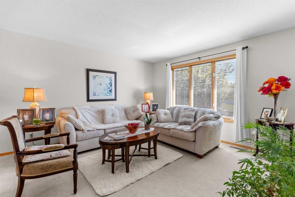 Photo of 2100 25 Avenue, Bowden, AB T0M 0K0 (MLS # A2338469)