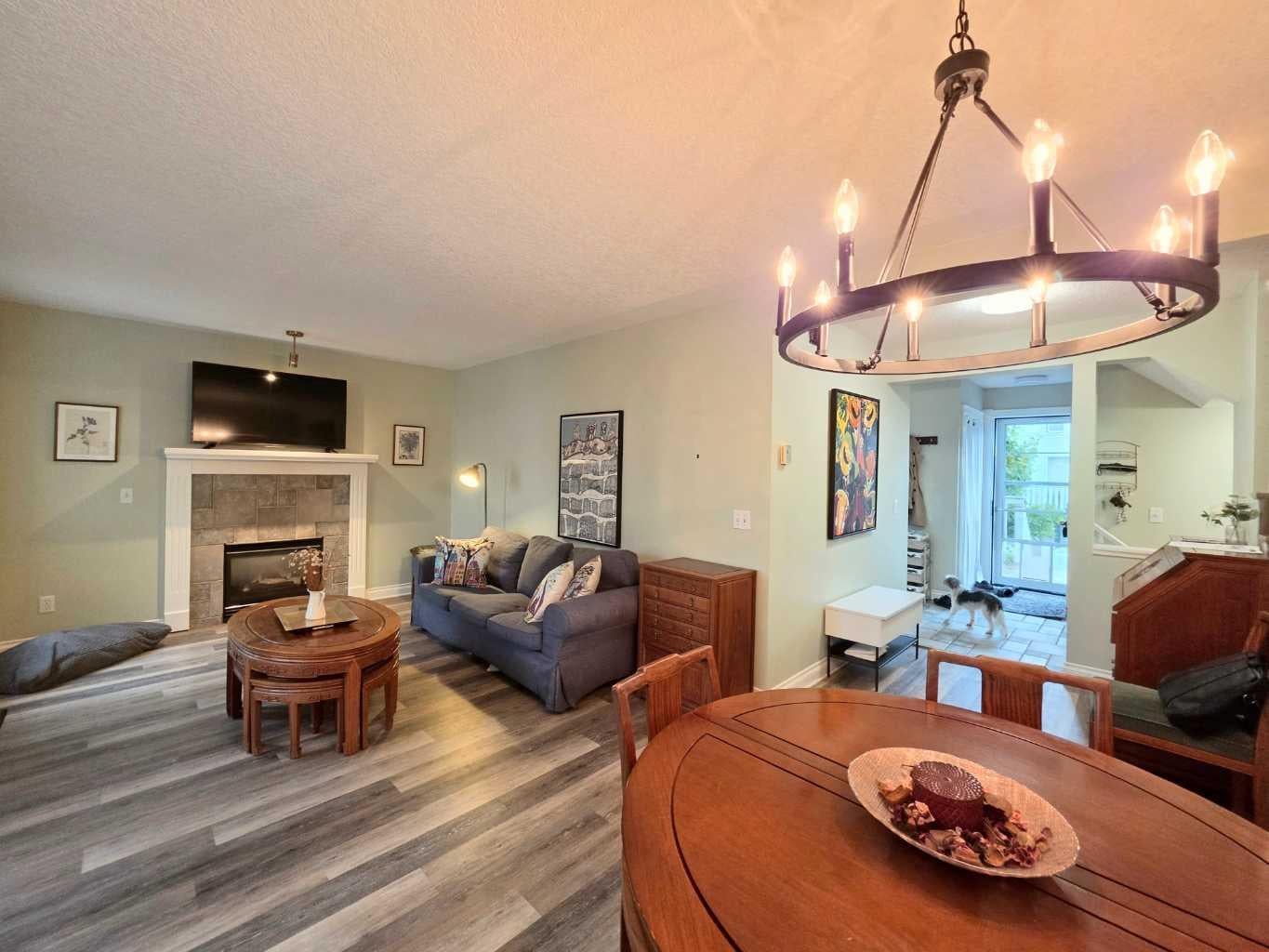 672 Killarney Glen Court SW