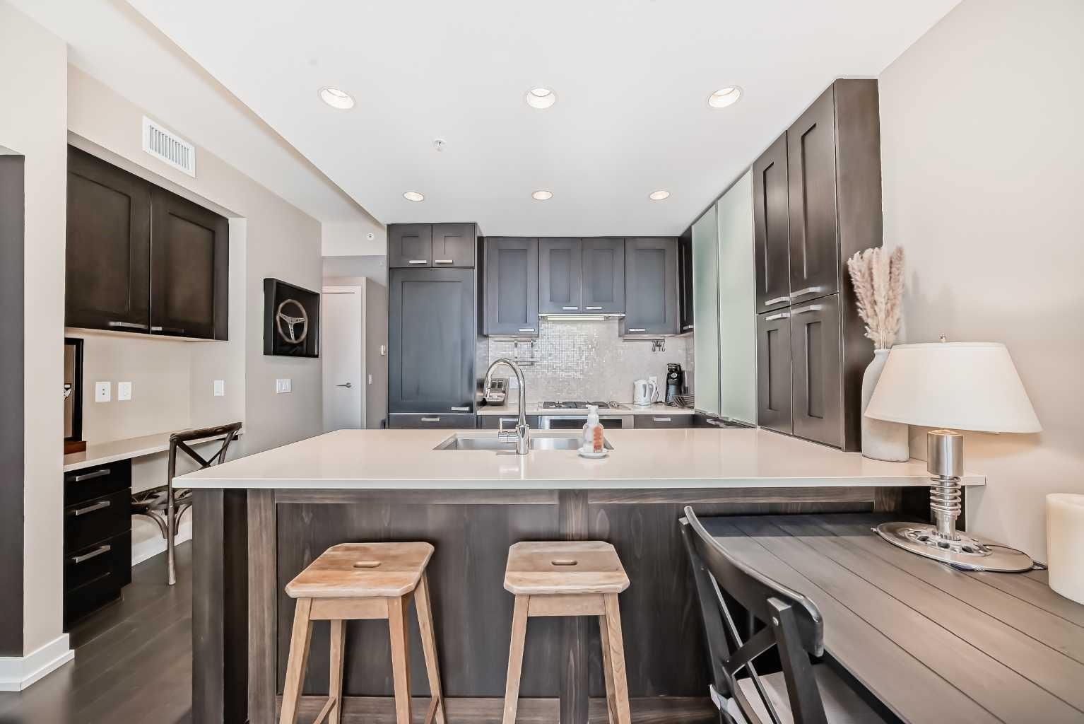 222 Riverfront Avenue SW 1528