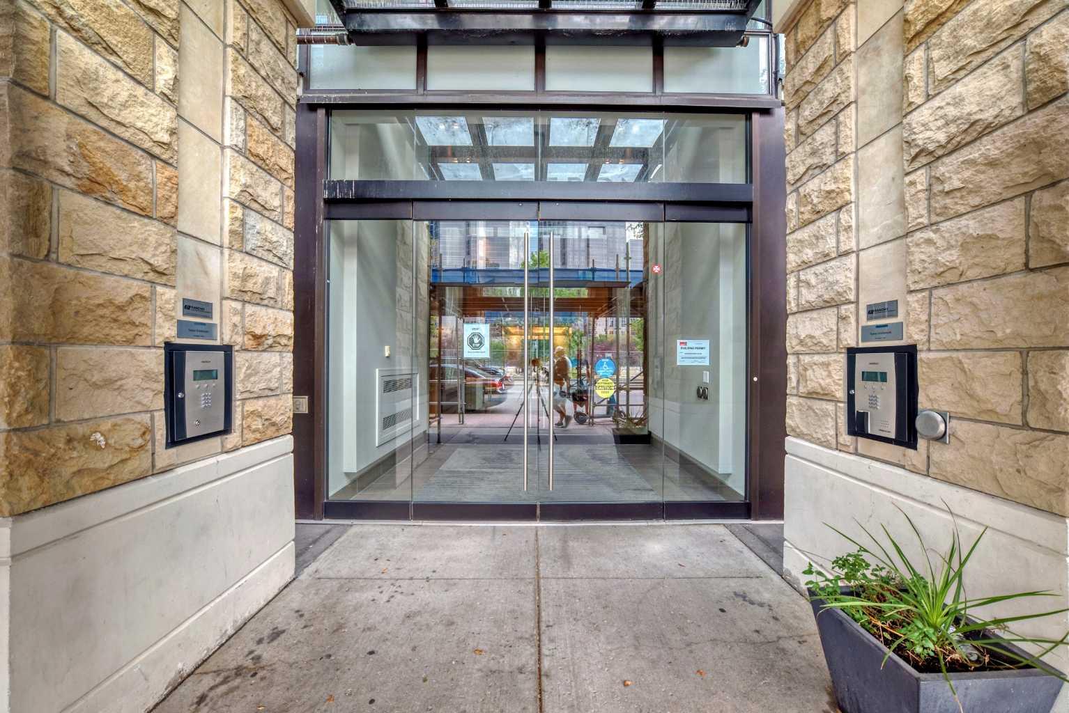 222 Riverfront Avenue SW 1528