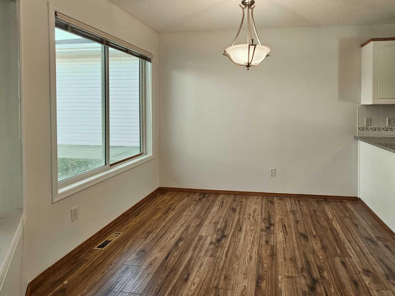 112 Harvest Oak Circle NE