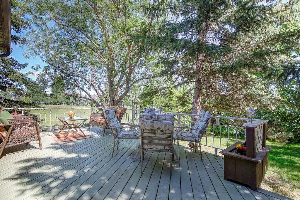 51 Parkwood Crescent