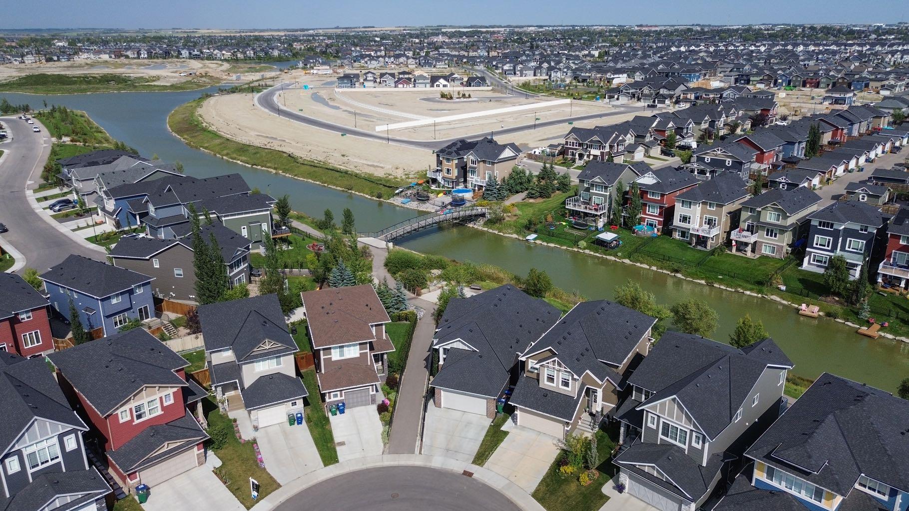 198 Bayview Circle SW