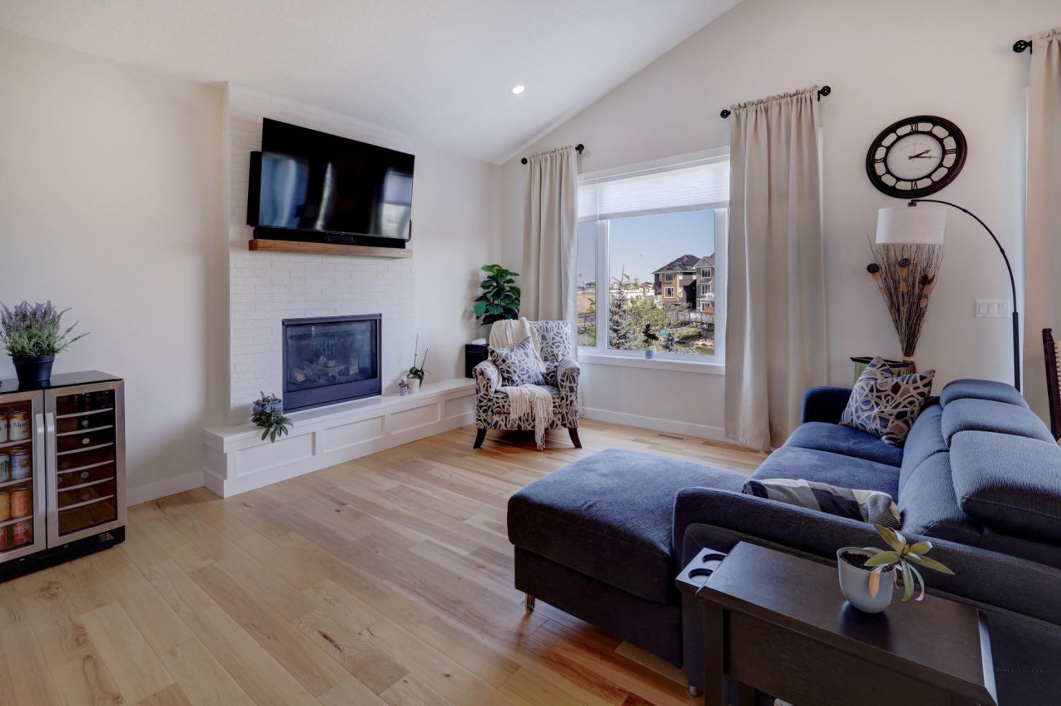 198 Bayview Circle SW