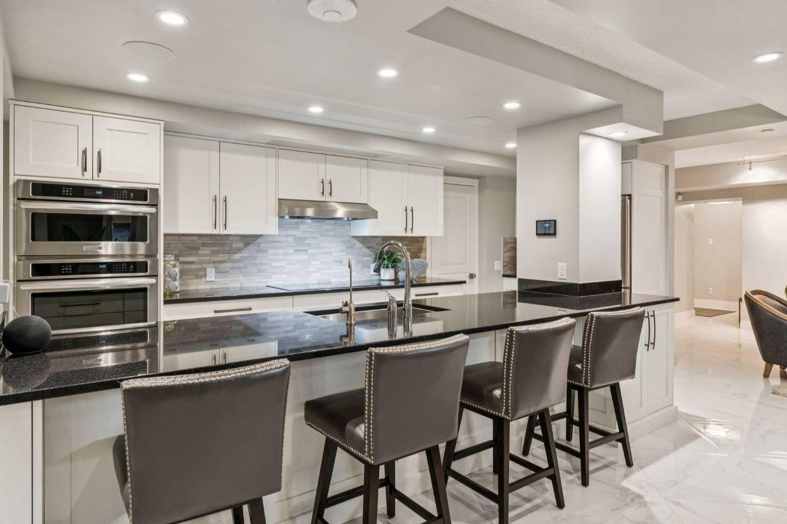 400 Eau Claire Avenue SW 8203