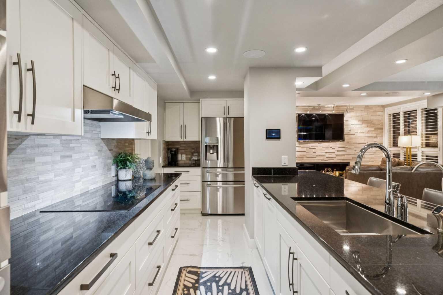 400 Eau Claire Avenue SW 8203