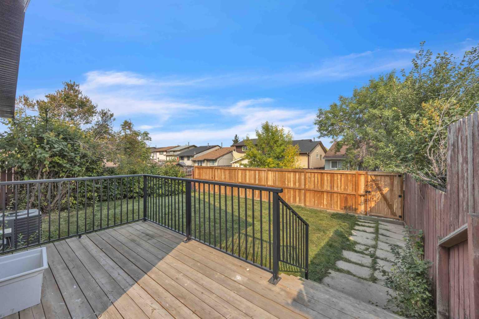 124 Templeridge Close NE