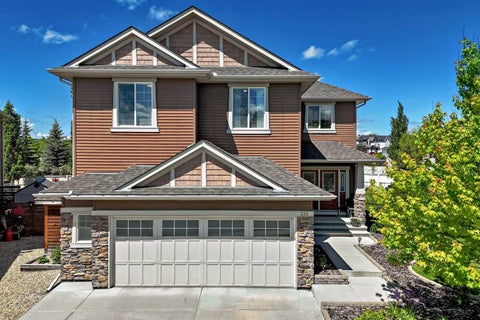 Photo of 121 Drake Landing Manor, Okotoks, AB T1S 0E7 (MLS # A2317707)